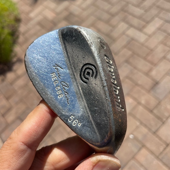 Cleveland Sand Wedge Tour action 56 Deg In Right Handed - Picture 4 of 8